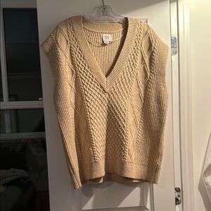 Urban Outfitters: BDG Women’s Beige Cable Knit Sweater Vest